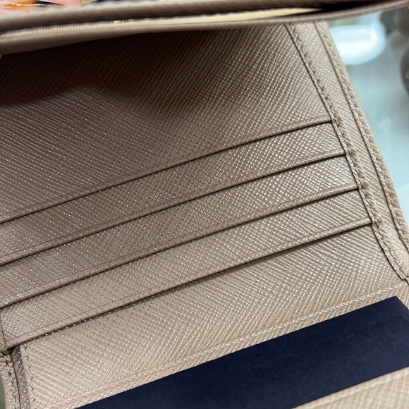 PRADA LEATHER WALLET - Picture 3 of 10